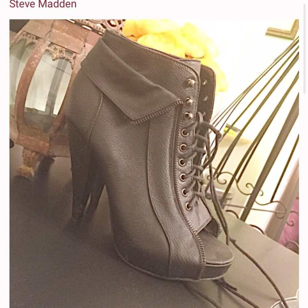 Lace up booties